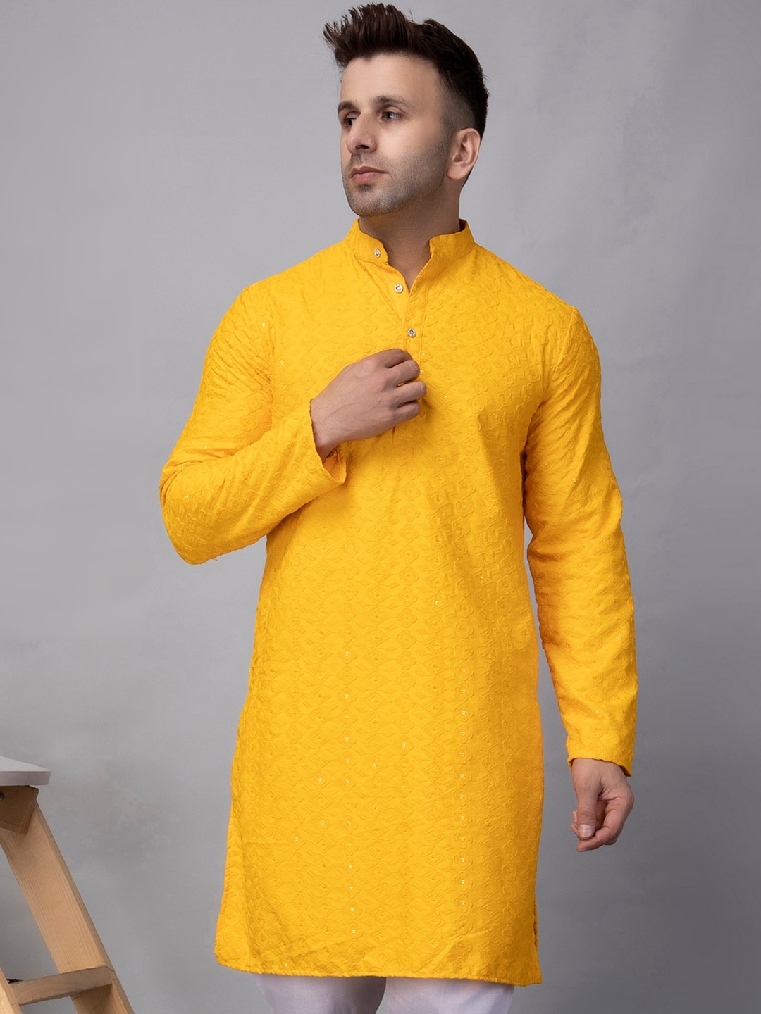 hangup plus Embroidered Mandarin Collar Full Sleeves Sequins Straight Kurta, Yellow
hangup plus Embroidered Mandarin Collar Full Sleeves Sequins Straight Kurta, Yellow