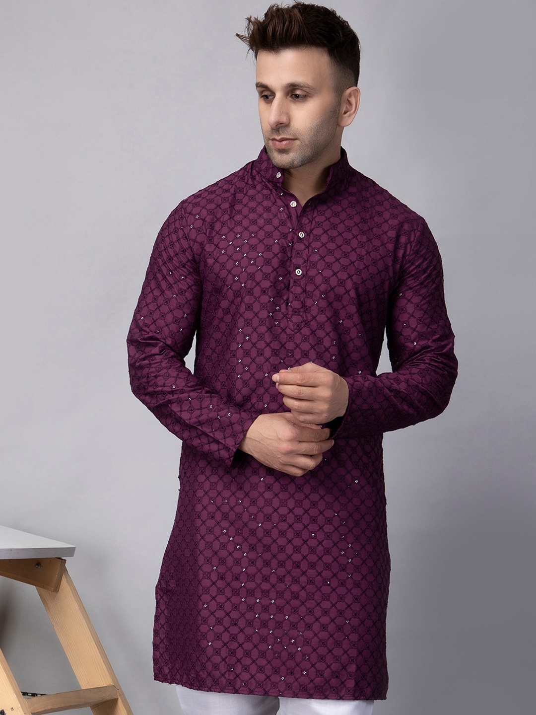 hangup plus Embroidered Mandarin Collar Full Sleeves Thread Work Straight Kurta, Purple
hangup plus Embroidered Mandarin Collar Full Sleeves Thread Work Straight Kurta, Purple