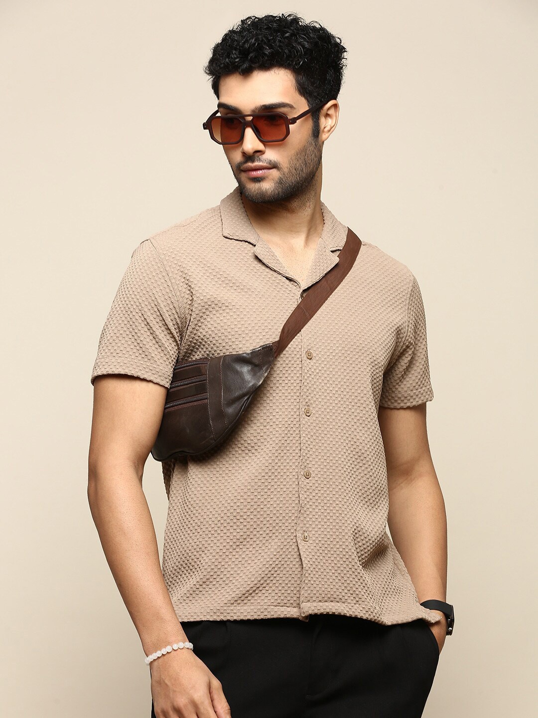 INVICTUS Club Slim Fit Textured Cuban Collar Seersucker Cotton Casual Shirt, Brown
INVICTUS Club Slim Fit Textured Cuban Collar Seersucker Cotton Casual Shirt, Brown