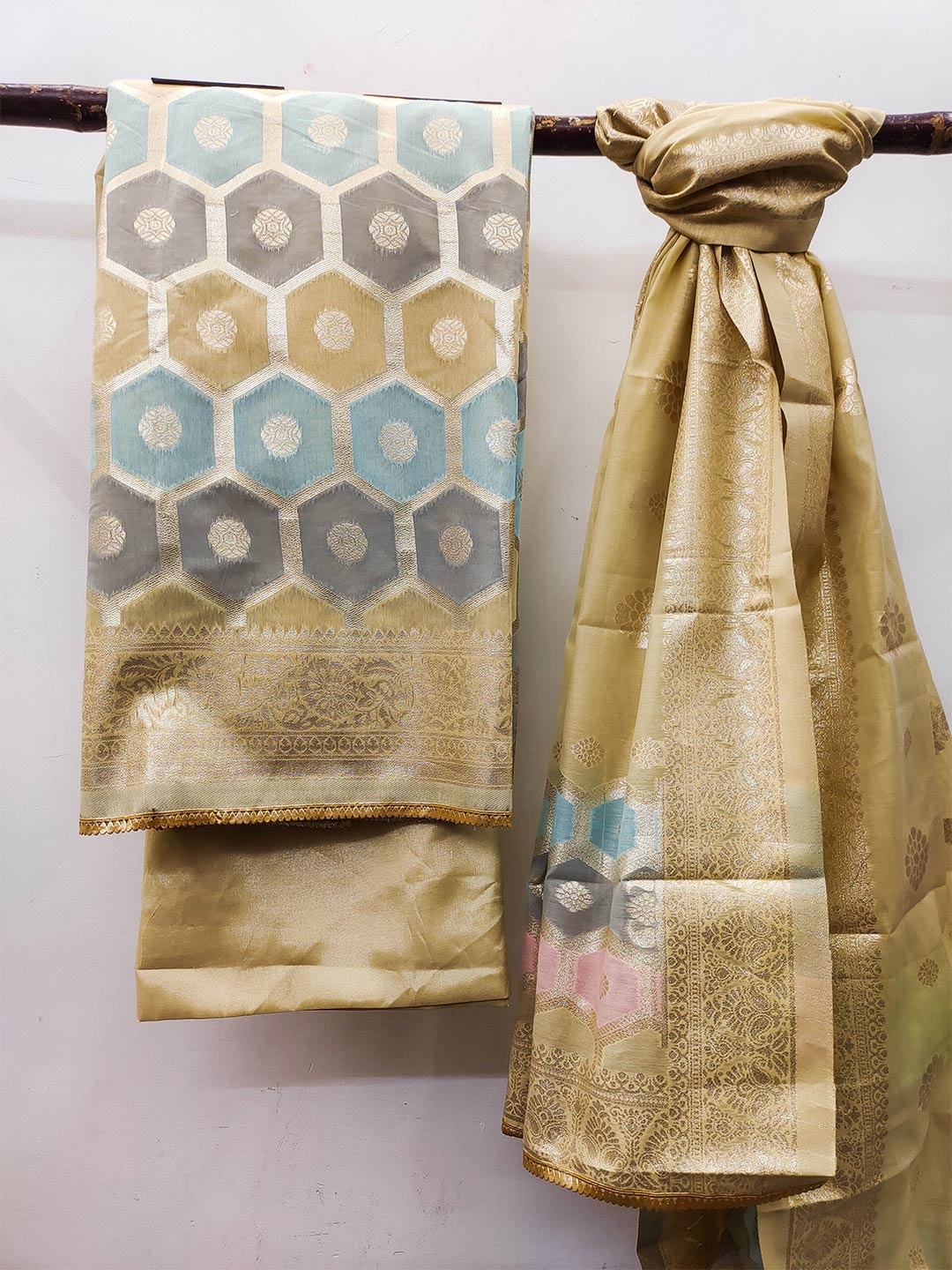 MANVAA Ethnic Motifs Woven Design Banarasi Jacquard Unstitched Dress Material, Beige
MANVAA Ethnic Motifs Woven Design Banarasi Jacquard Unstitched Dress Material, Beige
