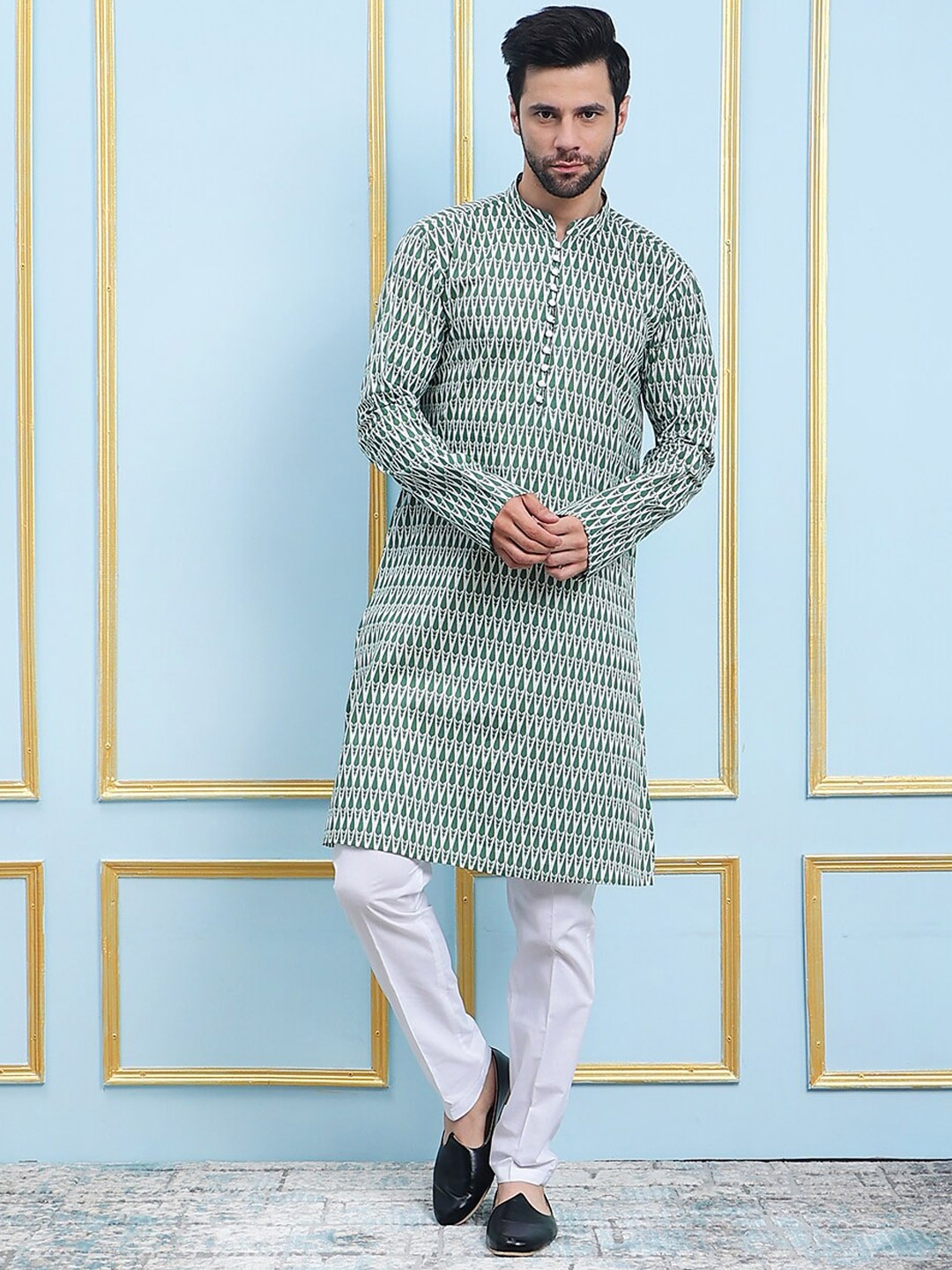 See Designs Geometric Printed Pure Cotton Mandarin Collar Straight Kurta with Pyjamas, Green
See Designs Geometric Printed Pure Cotton Mandarin Collar Straight Kurta with Pyjamas, Green