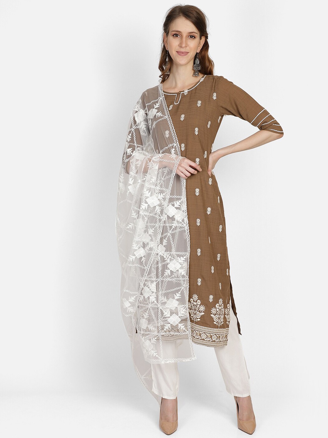 BAESD Floral Embroidered Thread Work Notched Neck Straight Kurta with Trousers Dupatta, Brown
BAESD Floral Embroidered Thread Work Notched Neck Straight Kurta with Trousers Dupatta, Brown