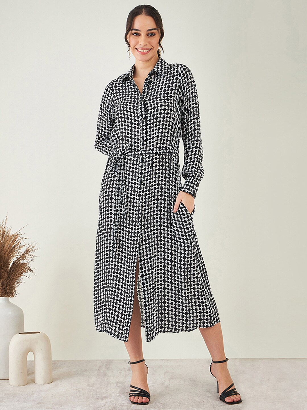 First Resort by Ramola Bachchan Geometric Printed Made to Measure Shirt Dress with Belt, Black
First Resort by Ramola Bachchan Geometric Printed Made to Measure Shirt Dress with Belt, Black