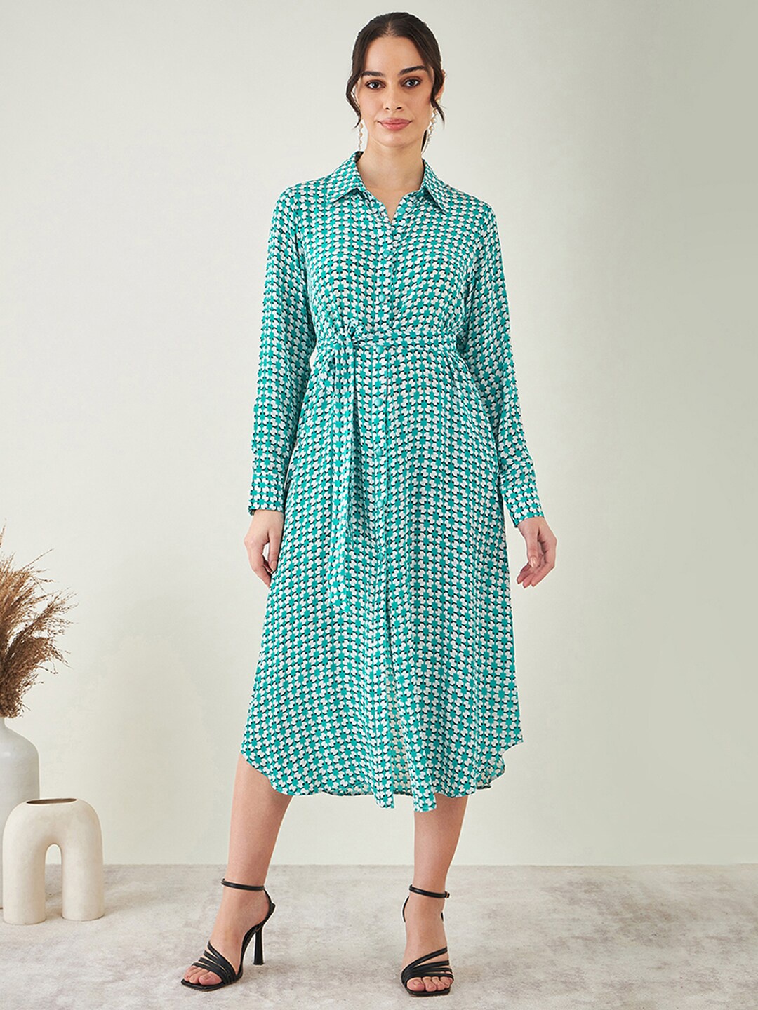 First Resort by Ramola Bachchan Geometric Printed Long Sleeves Shirt Style Midi Dress, Turquoise blue
First Resort by Ramola Bachchan Geometric Printed Long Sleeves Shirt Style Midi Dress, Turquoise blue