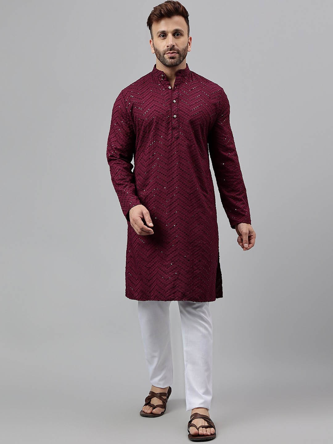 hangup plus Geometric Embroidered Sequin Mandarin Collar Straight Kurta with Pyjamas, Maroon
hangup plus Geometric Embroidered Sequin Mandarin Collar Straight Kurta with Pyjamas, Maroon
