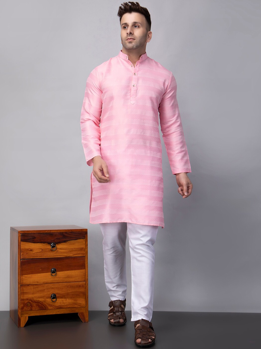 hangup plus Ethnic Geometric Pattern Mandarin Collar Straight Kurta With Pyjamas, Pink
hangup plus Ethnic Geometric Pattern Mandarin Collar Straight Kurta With Pyjamas, Pink