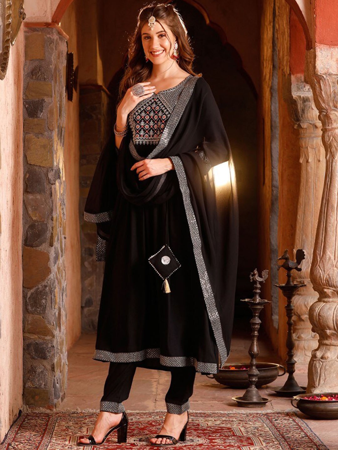 Meeranshi Floral Embroidered Sequin Mirror Work Kurta with Trouser & Dupatta, Black
Meeranshi Floral Embroidered Sequin Mirror Work Kurta with Trouser & Dupatta, Black