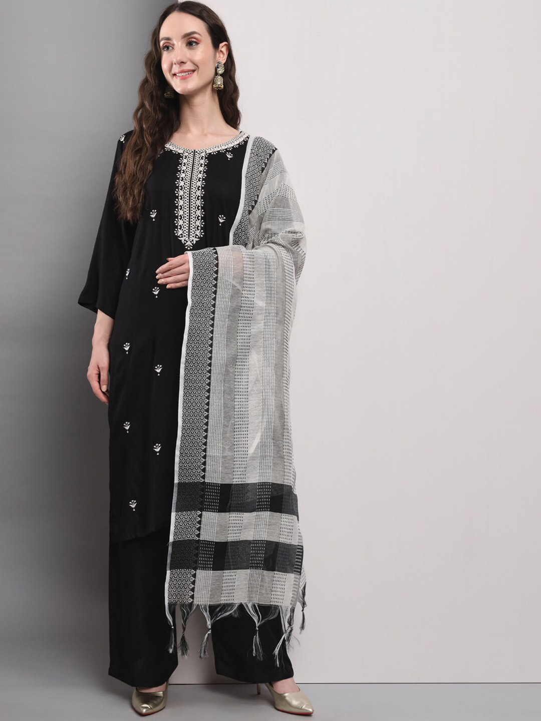 AMRUTVARSHA CREATION Ethnic Motifs Embroidered Round Neck Kurta with Palazzo & Dupatta, Black
AMRUTVARSHA CREATION Ethnic Motifs Embroidered Round Neck Kurta with Palazzo & Dupatta, Black