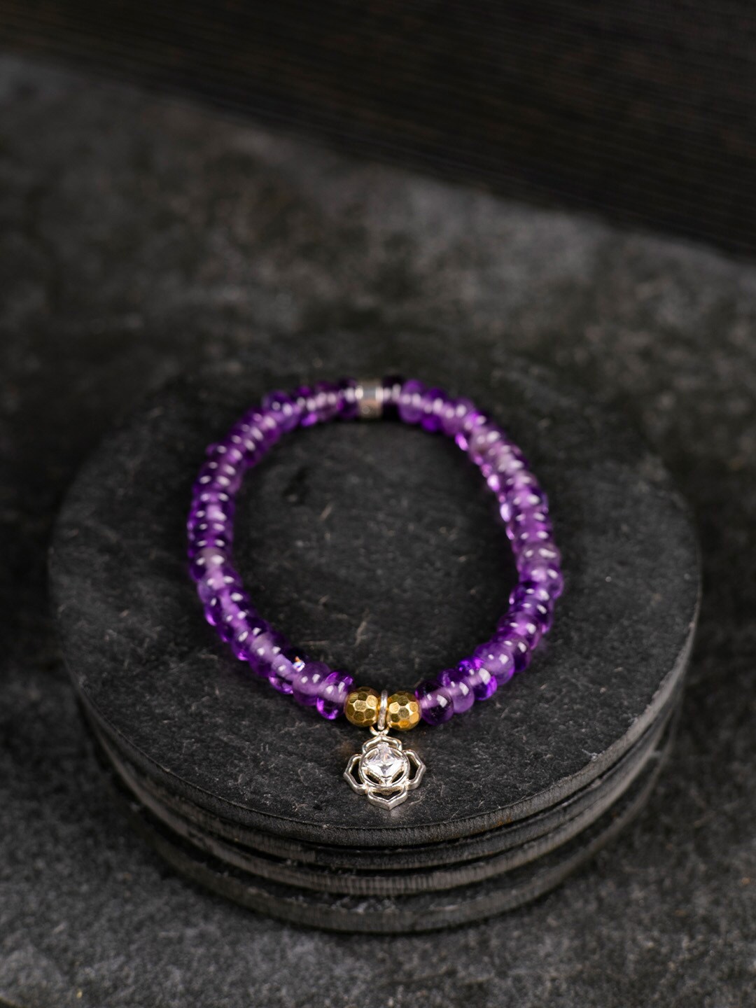 Stone Story By Shruti 18K Gold Plated Sterling Silver Flower Charm Elasticated Bracelet
Stone Story By Shruti 18K Gold Plated Sterling Silver Flower Charm Elasticated Bracelet