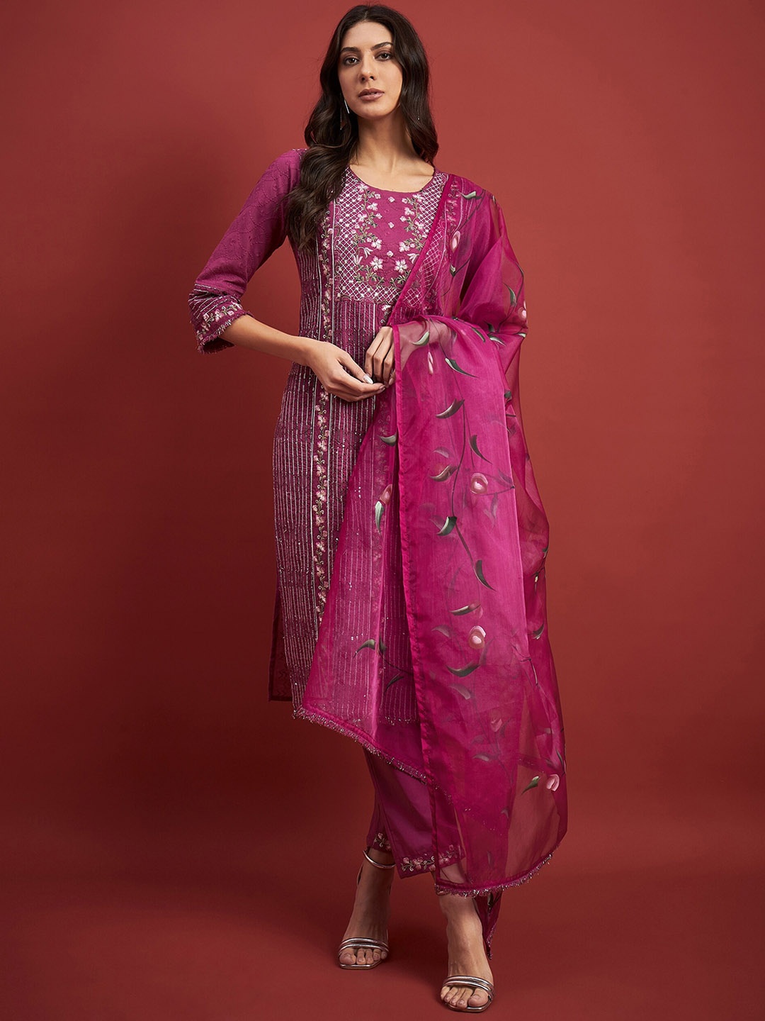 all about you Floral Embroidered Panelled Pure Cotton Kurta with Trousers & Dupatta, Purple
all about you Floral Embroidered Panelled Pure Cotton Kurta with Trousers & Dupatta, Purple
