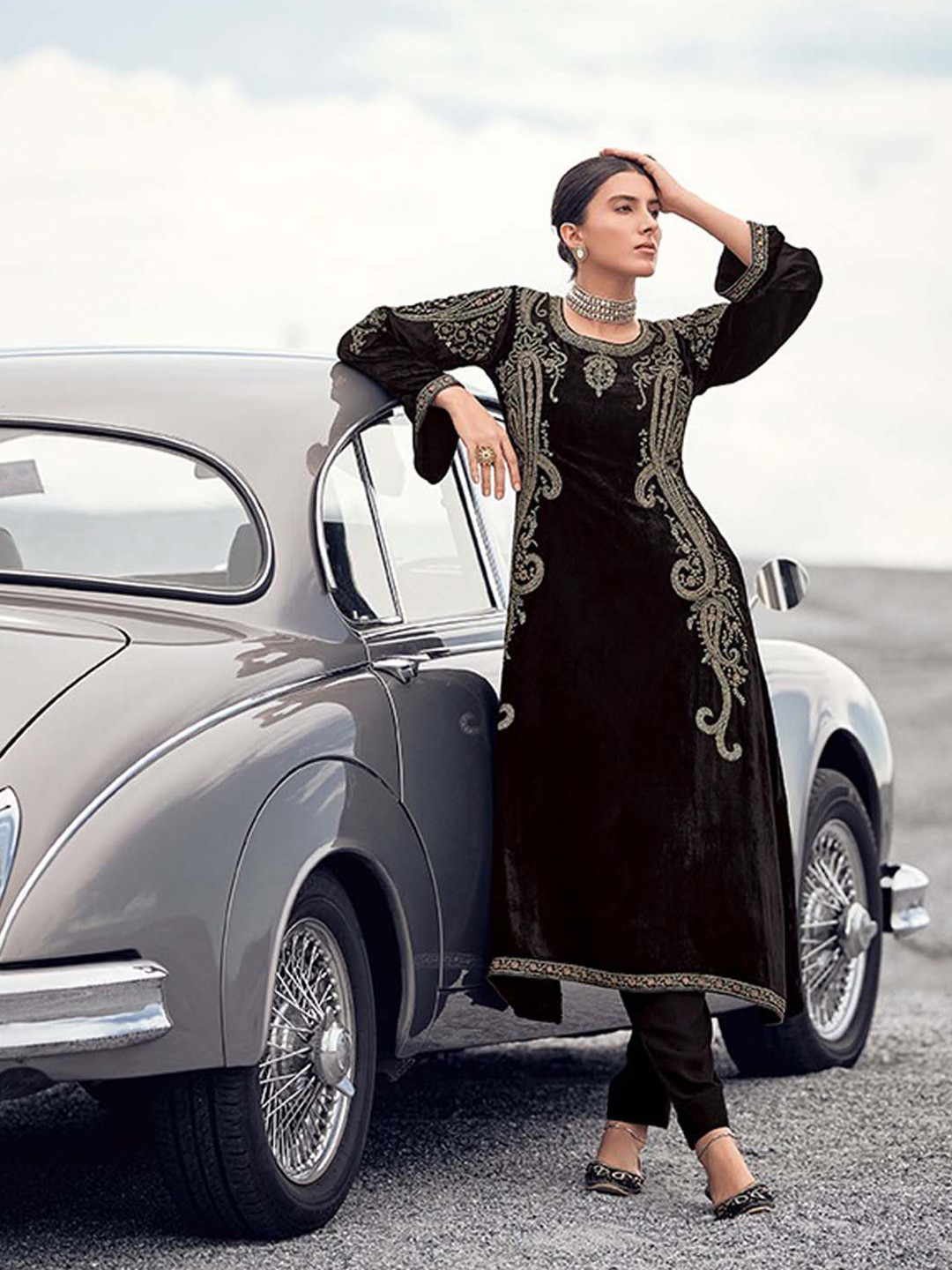 Meena Bazaar Black Embroidered Velvet Unstitched Dress Material
Meena Bazaar Black Embroidered Velvet Unstitched Dress Material