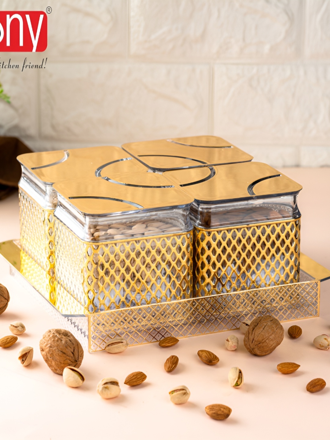 Speack Gold Toned 4 Pieces Melamine Serving Food Conrainers With Lid & Trey 500 ml Each
Speack Gold Toned 4 Pieces Melamine Serving Food Conrainers With Lid & Trey 500 ml Each