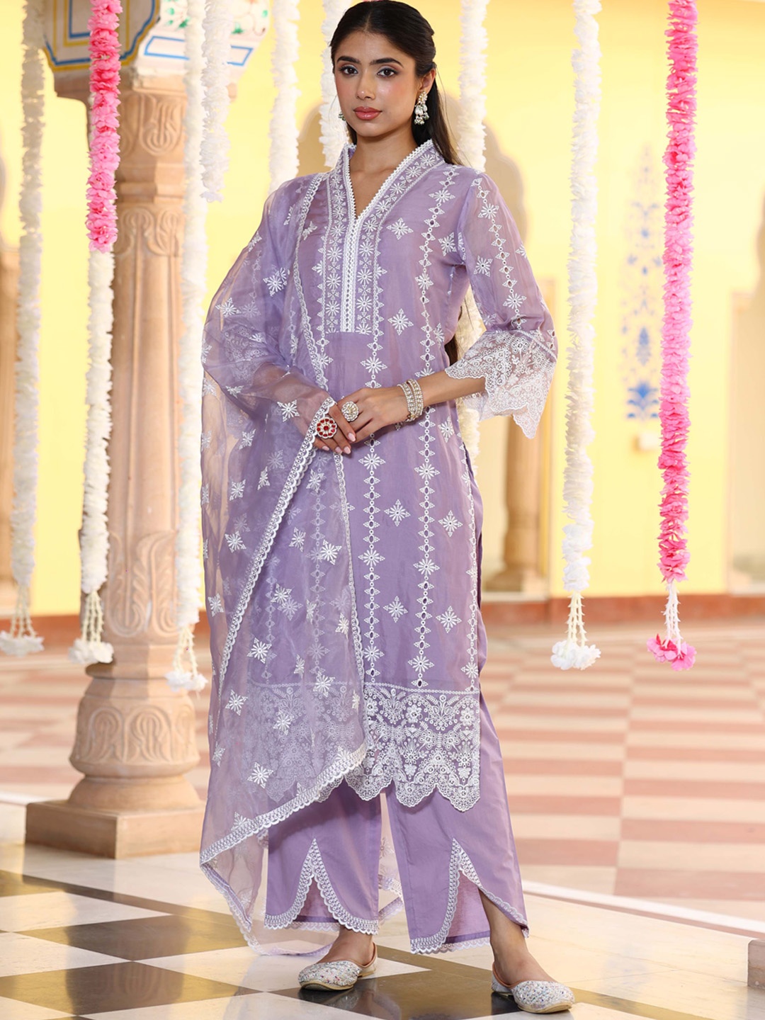 PRATAP SONS Ethnic Motifs V-Neck Chikankari Straight Kurta with Salwar & Dupatta, Lavender
PRATAP SONS Ethnic Motifs V-Neck Chikankari Straight Kurta with Salwar & Dupatta, Lavender