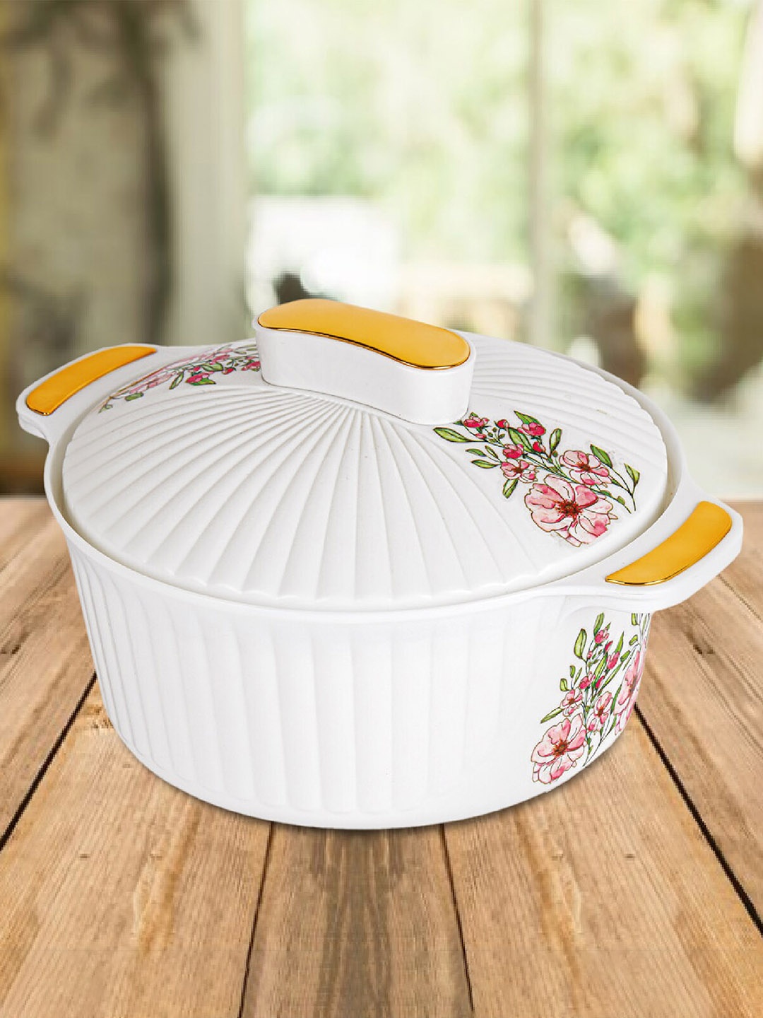 Cello Sonet White & Yellow Insulated Inner Steel Casserole With Firm Grip Handles 1.5 L
Cello Sonet White & Yellow Insulated Inner Steel Casserole With Firm Grip Handles 1.5 L