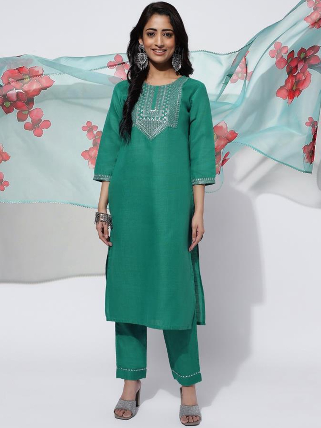 Twika Sequinned Embroidered Round Neck Straight Kurta With Trousers & Dupatta, Green
Twika Sequinned Embroidered Round Neck Straight Kurta With Trousers & Dupatta, Green