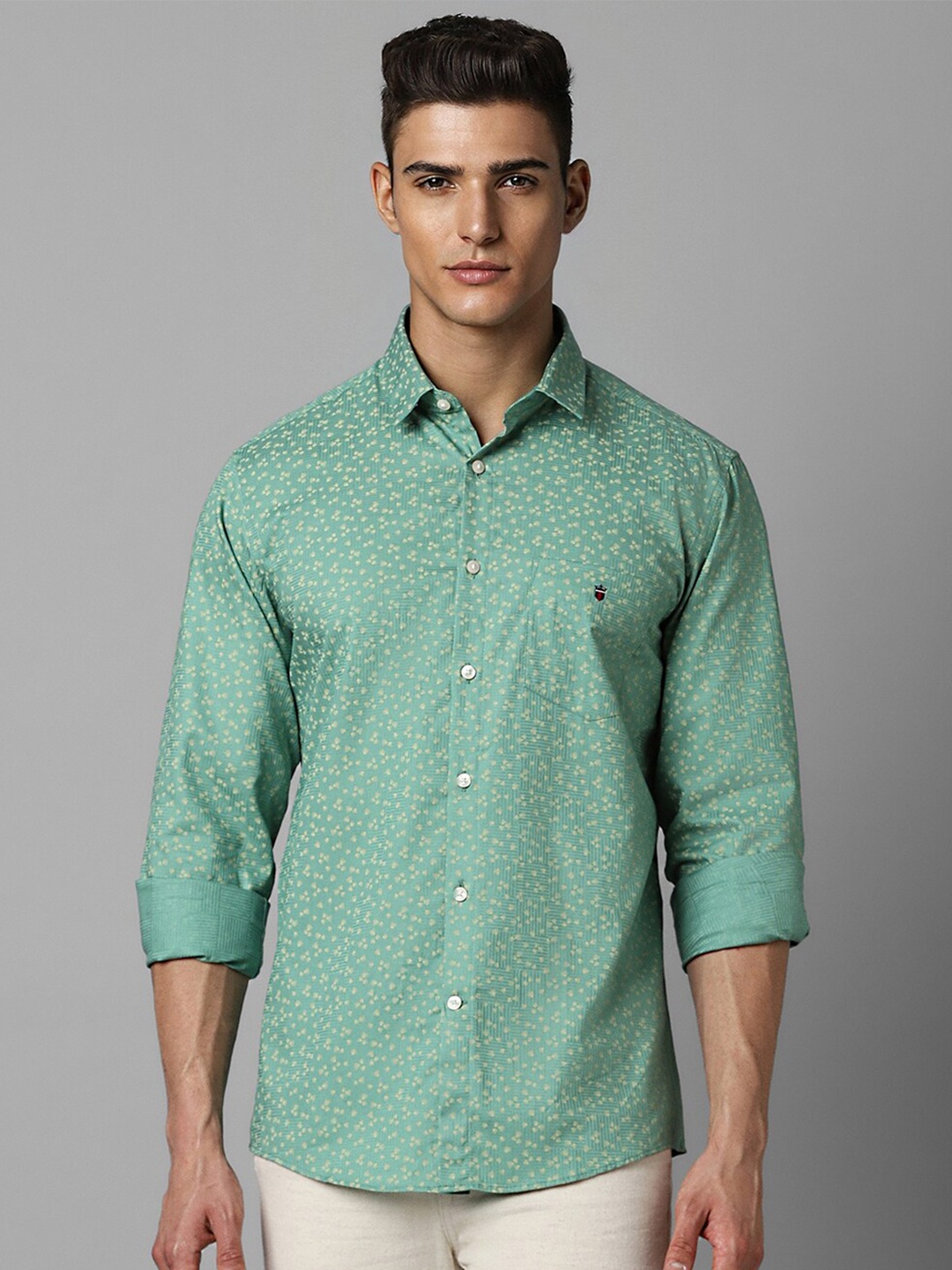 Louis Philippe Sport Floral Spread Collar Chest Pocket Cotton Slim Fit Casual Shirt, Green
Louis Philippe Sport Floral Spread Collar Chest Pocket Cotton Slim Fit Casual Shirt, Green
