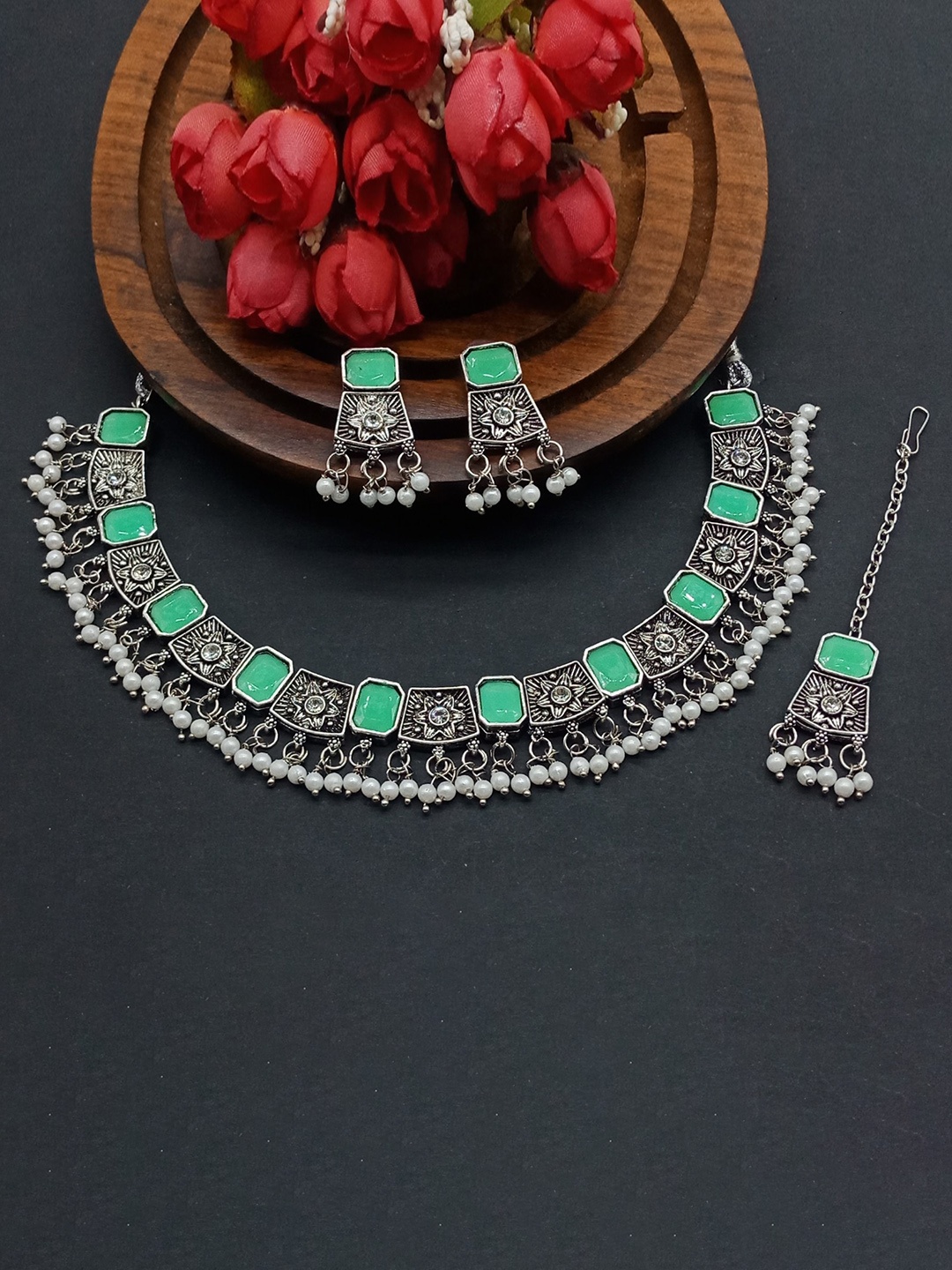 AASHISH IMITATION Rhodium-Plated Kundan-Studded & Beaded Oxidised Jewellery Set, Silver
AASHISH IMITATION Rhodium-Plated Kundan-Studded & Beaded Oxidised Jewellery Set, Silver