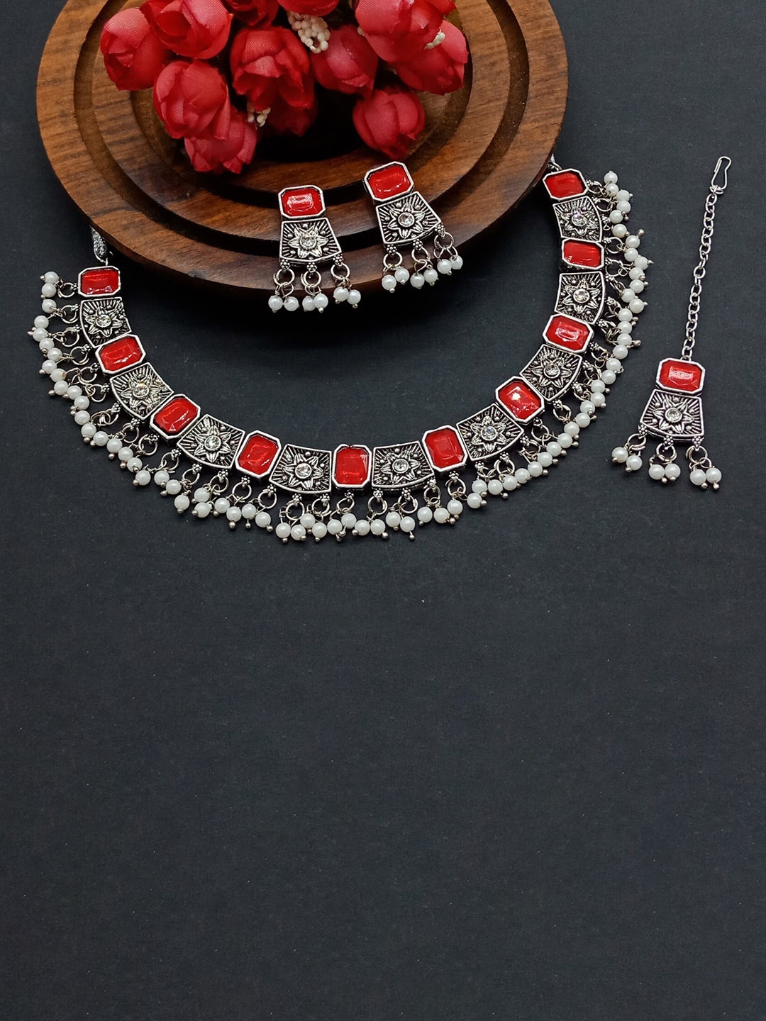 AASHISH IMITATION Rhodium-Plated Kundan-Studded & Beaded Oxidised Jewellery Set, Silver
AASHISH IMITATION Rhodium-Plated Kundan-Studded & Beaded Oxidised Jewellery Set, Silver