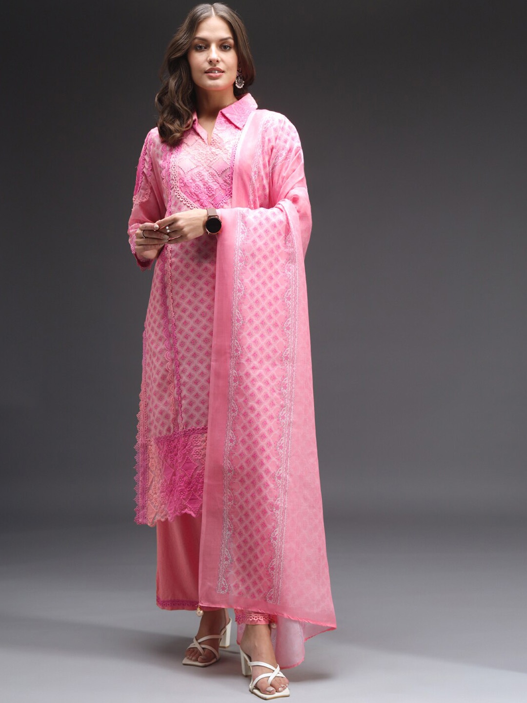 HEEPOSH Floral Embroidered Panelled Patchwork Kurta with Palazzos & With Dupatta, Pink
HEEPOSH Floral Embroidered Panelled Patchwork Kurta with Palazzos & With Dupatta, Pink