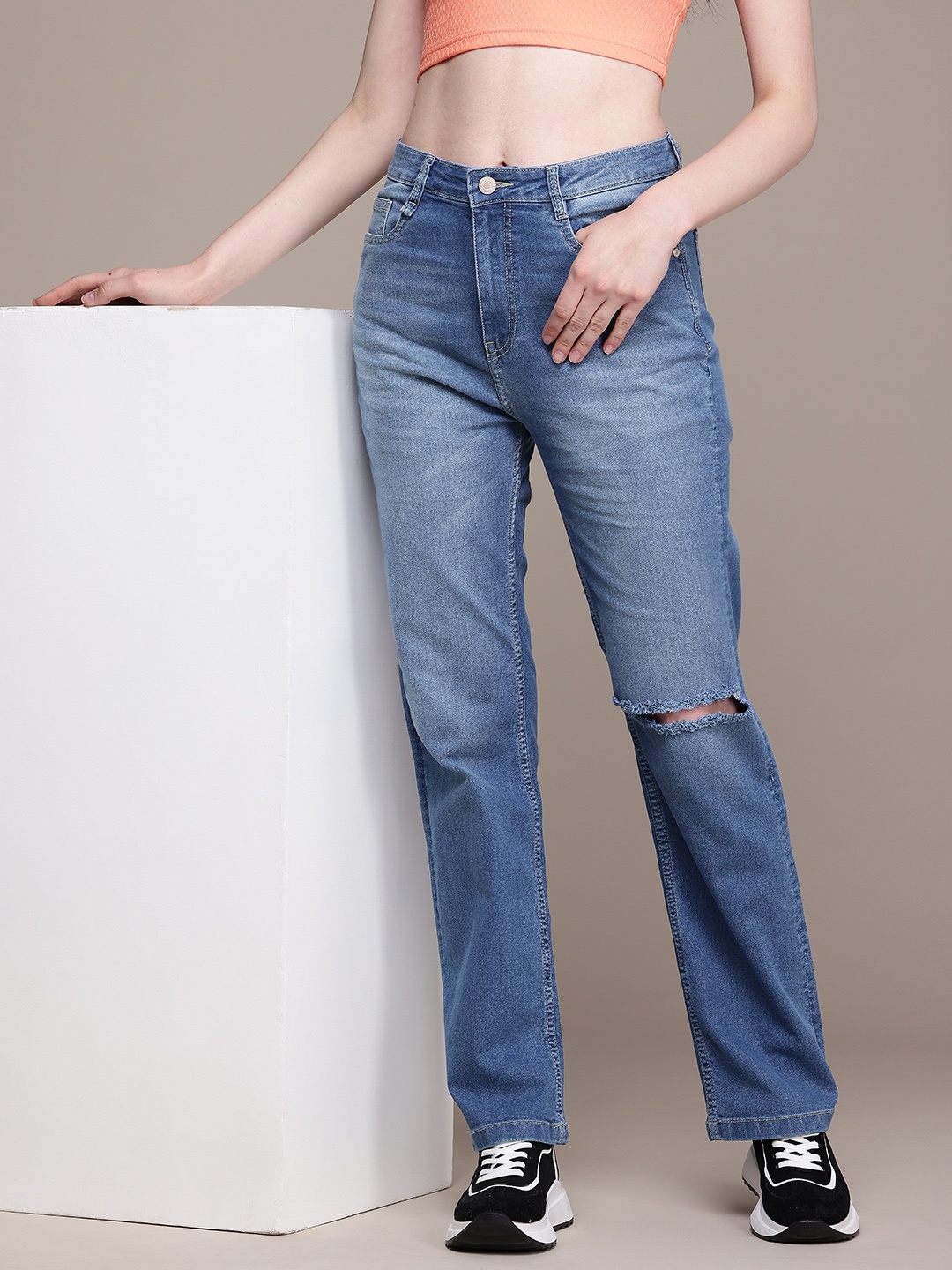 The Roadster Life Co. Straight Fit High-Rise Slash Knee Light Fade Stretchable Jeans, Blue
The Roadster Life Co. Straight Fit High-Rise Slash Knee Light Fade Stretchable Jeans, Blue