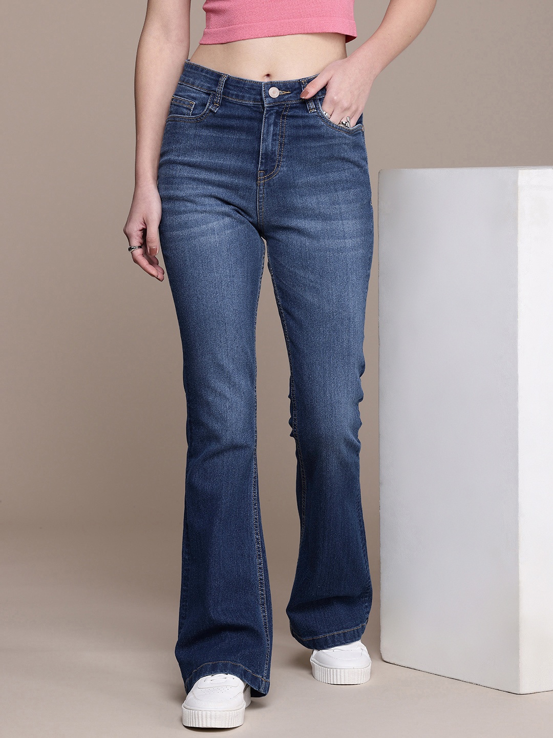 The Roadster Life Co. Women Flared High-Rise Light Fade Clean Look Stretchable Jeans, Blue
The Roadster Life Co. Women Flared High-Rise Light Fade Clean Look Stretchable Jeans, Blue