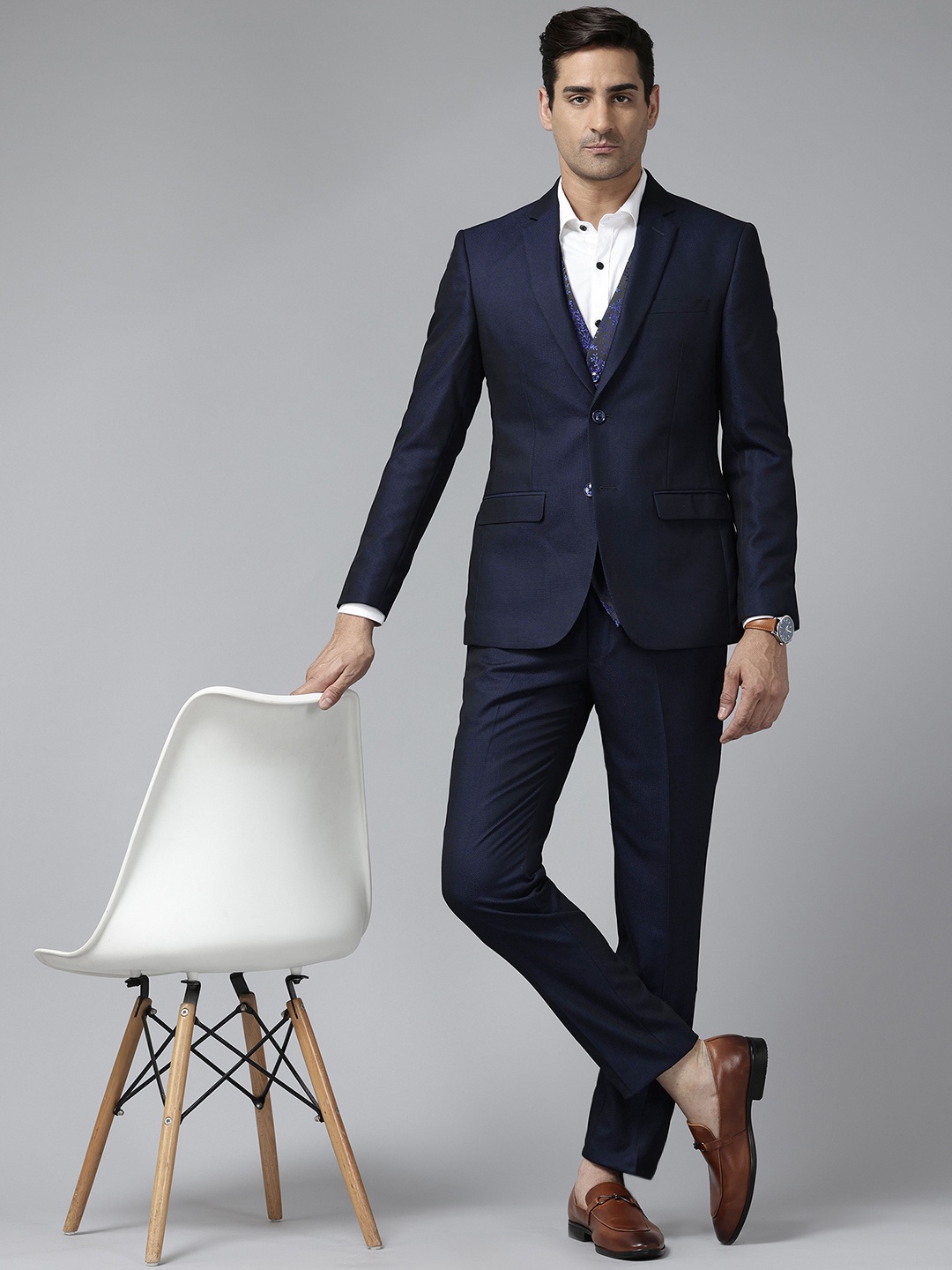 Park Avenue Men Self Design Super Slim Fit Single-Breasted 3-Piece Party Suit, Navy blue
Park Avenue Men Self Design Super Slim Fit Single-Breasted 3-Piece Party Suit, Navy blue