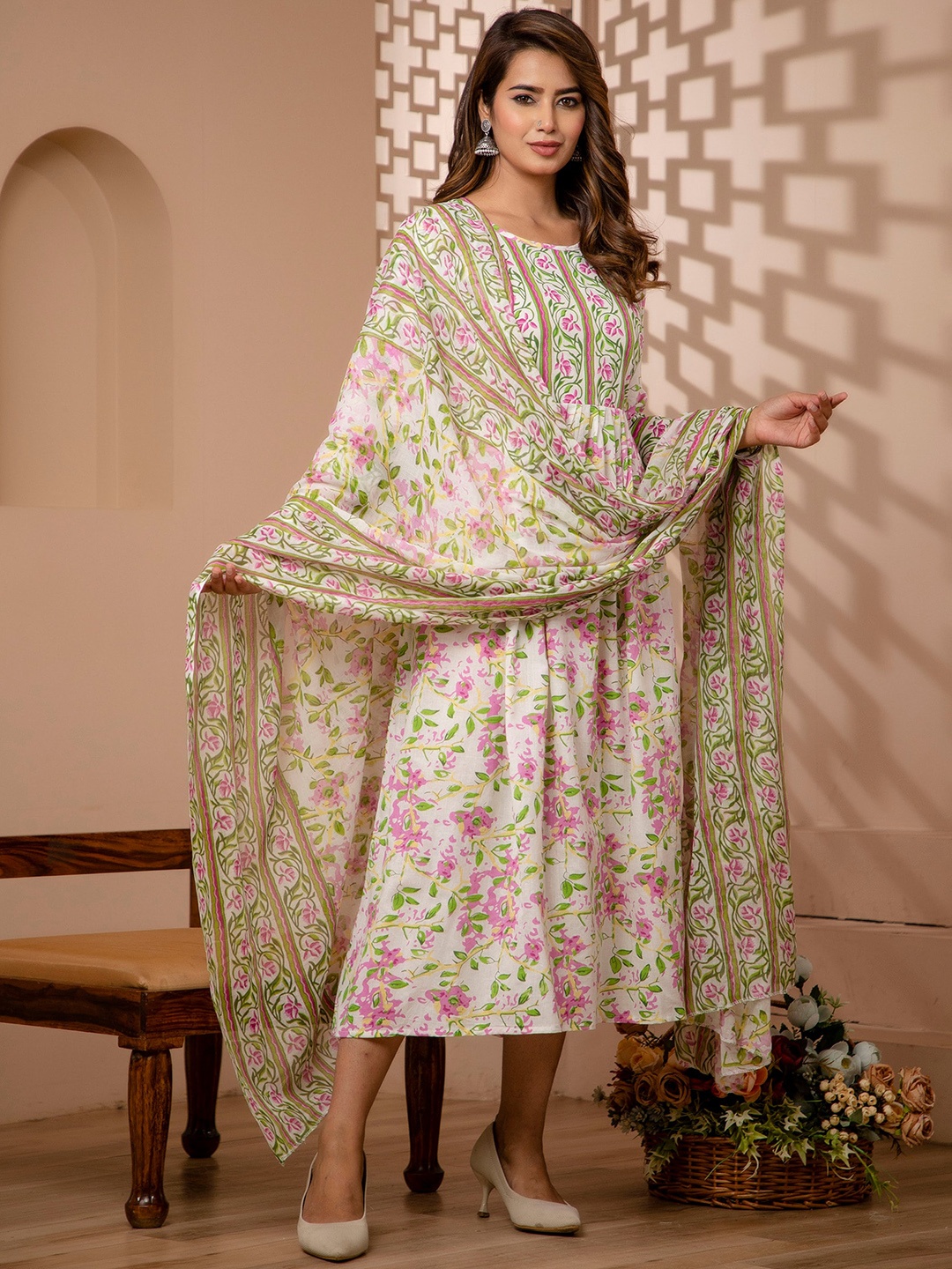 Mialo fashion Floral Printed Fit and Flare Maternity Ethnic Dresses With Dupatta, White
Mialo fashion Floral Printed Fit and Flare Maternity Ethnic Dresses With Dupatta, White
