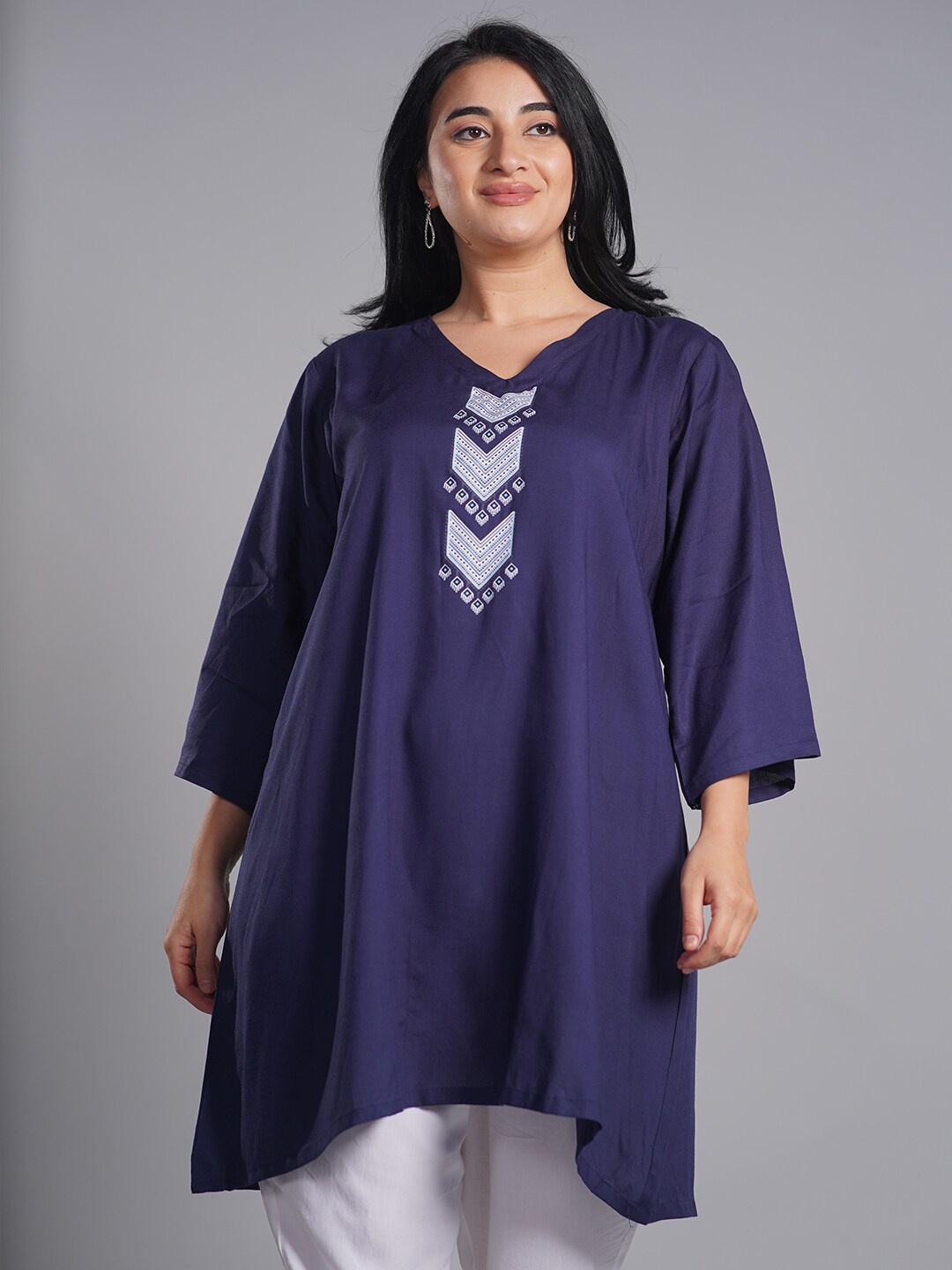 LetsDressUp PLus Size Floral Printed V-Neck Yoke Design Bell Sleeves A-Line Kurta, Navy blue
LetsDressUp PLus Size Floral Printed V-Neck Yoke Design Bell Sleeves A-Line Kurta, Navy blue