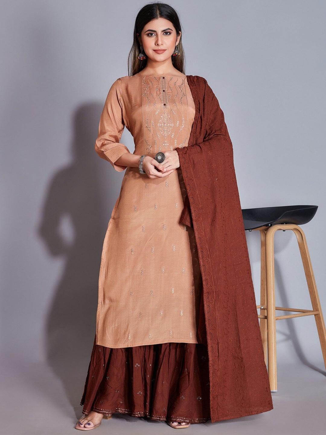 OEQUAL Floral Embroidered Round Neck Straight Pure Cotton Kurta With Sharara & Dupatta, Brown
OEQUAL Floral Embroidered Round Neck Straight Pure Cotton Kurta With Sharara & Dupatta, Brown