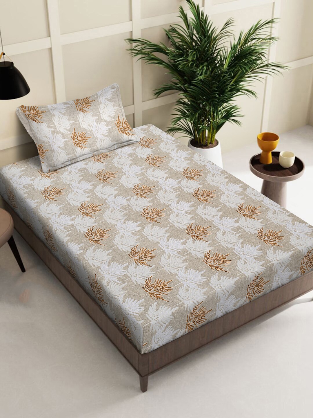 KLOTTHE Brown Floral Printed 400 TC Pure Cotton Single Bedsheet with Pillow Cover
KLOTTHE Brown Floral Printed 400 TC Pure Cotton Single Bedsheet with Pillow Cover
