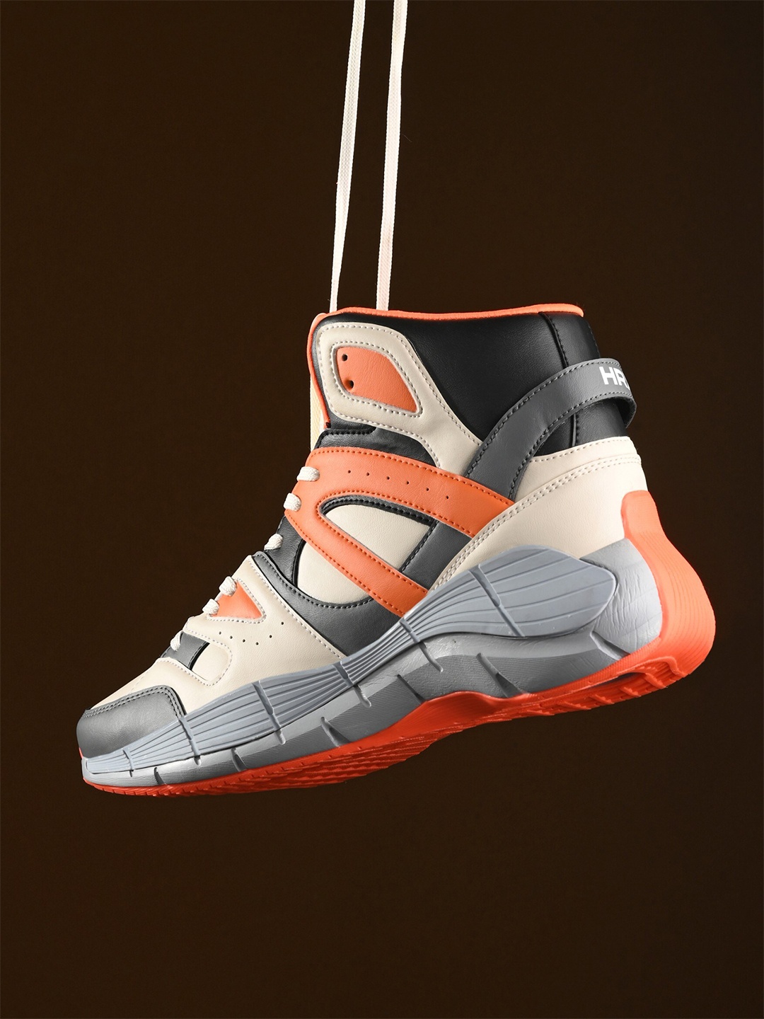 HRX by Hrithik Roshan Men Beige & Orange Rebound Mid Top Colourblocked Comfort Sneakers
HRX by Hrithik Roshan Men Beige & Orange Rebound Mid Top Colourblocked Comfort Sneakers