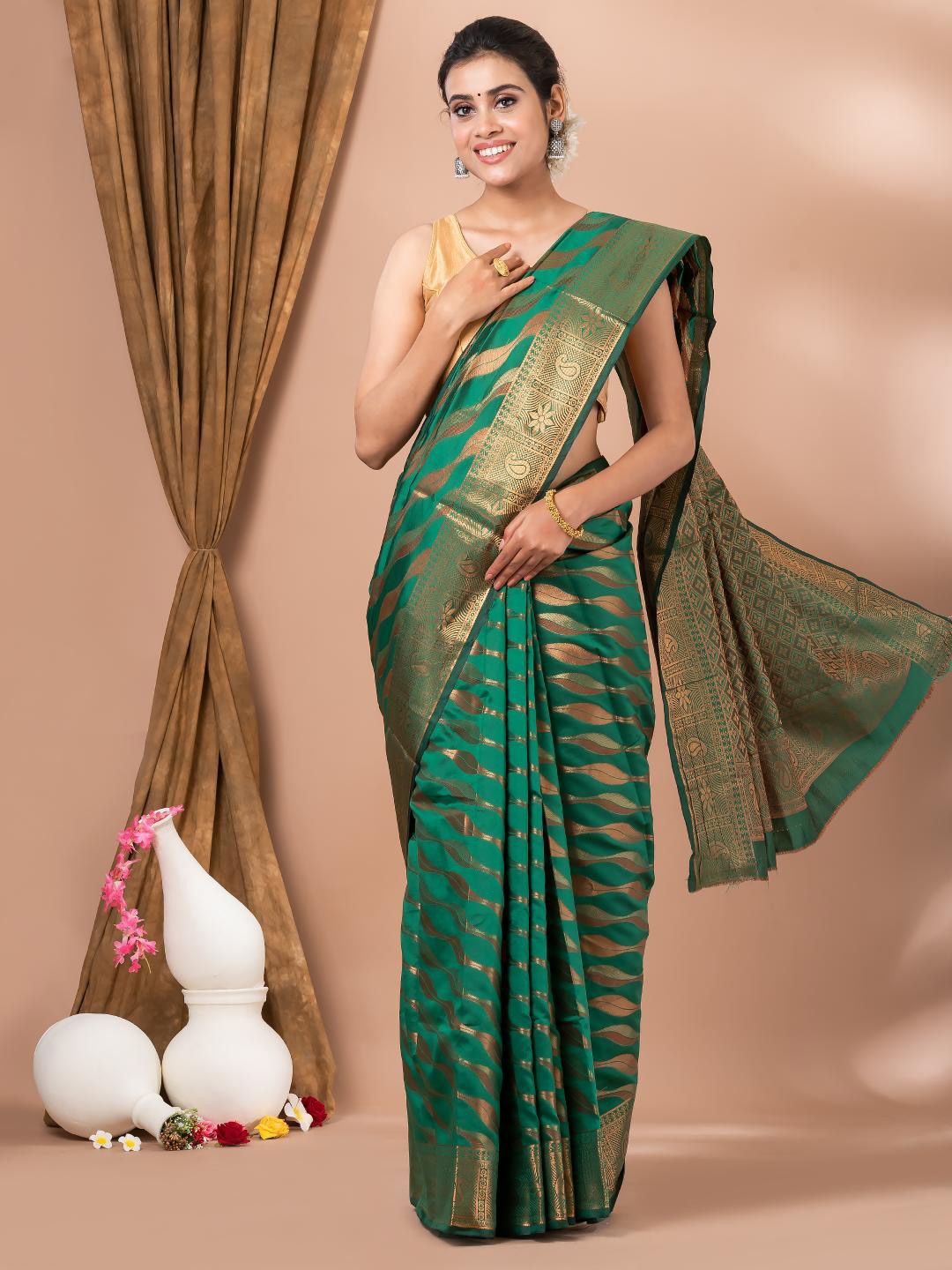 MAHALASA Green and GoldToned Ethnic Woven Design Silk Cotton Saree