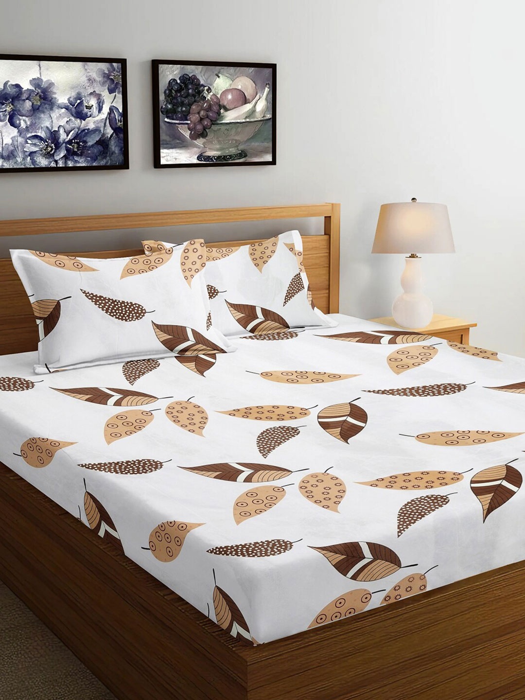 Arrabi Cream Coloured & Brown Floral 300 TC King Bedsheet with 2 Pillow Covers 130 GSM
Arrabi Cream Coloured & Brown Floral 300 TC King Bedsheet with 2 Pillow Covers 130 GSM