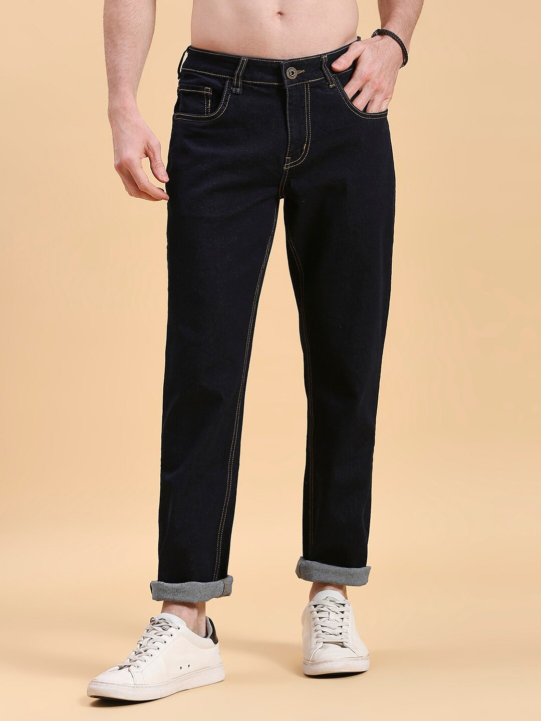 The Roadster Lifestyle Co. Men Blue Comfort Slim Fit Mid-Rise Clean Look Stretchable Jeans
The Roadster Lifestyle Co. Men Blue Comfort Slim Fit Mid-Rise Clean Look Stretchable Jeans