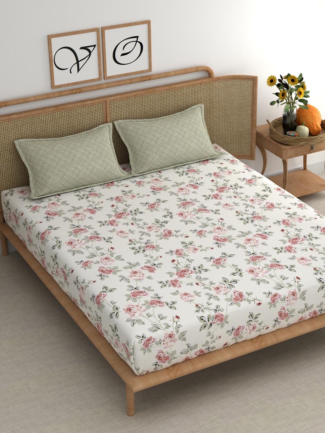 CHHAVI INDIA Peach & White Floral Microfiber 210 TC King Bedsheet With 2 Pillow Covers
CHHAVI INDIA Peach & White Floral Microfiber 210 TC King Bedsheet With 2 Pillow Covers