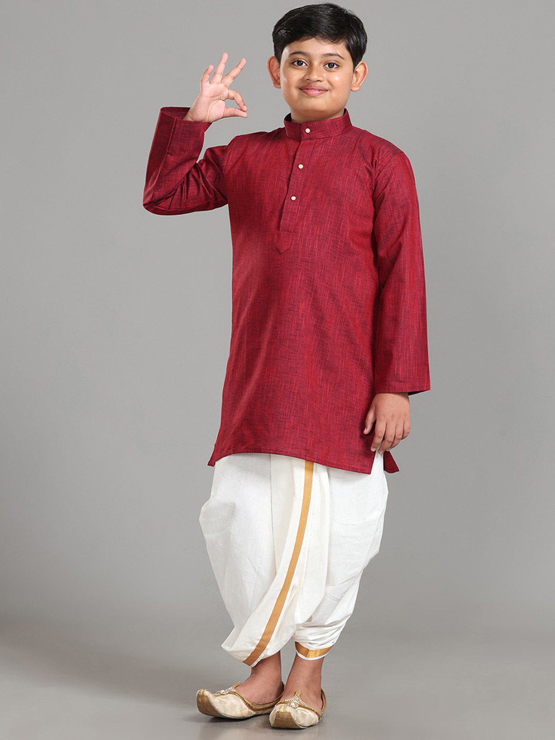 ALAYA Boys Maroon Regular Kurta with Dhoti Pants
ALAYA Boys Maroon Regular Kurta with Dhoti Pants