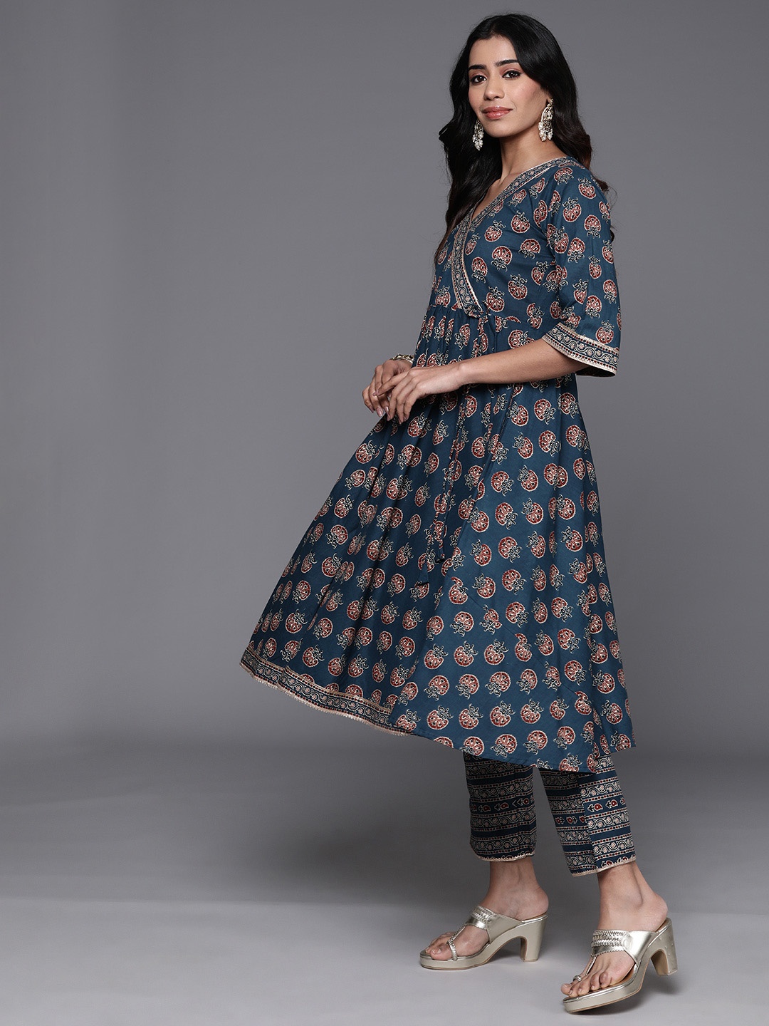 Libas Women Floral Printed Gotta Patti Pure Cotton Kurta with Trousers & With Dupatta, Blue
Libas Women Floral Printed Gotta Patti Pure Cotton Kurta with Trousers & With Dupatta, Blue