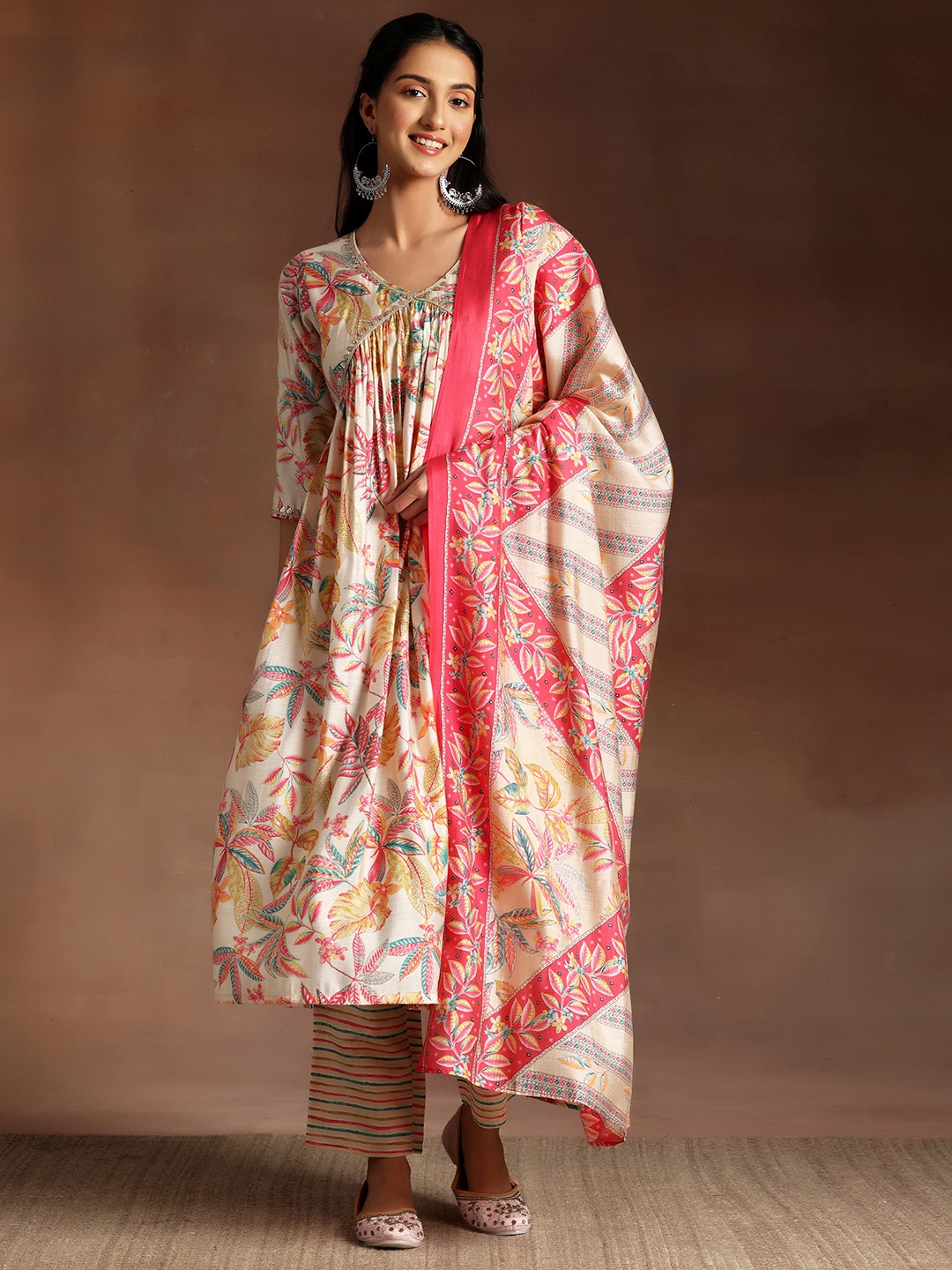 Libas Floral Printed Empire Sequinned Kurta with Trousers & Dupatta, Off white
Libas Floral Printed Empire Sequinned Kurta with Trousers & Dupatta, Off white