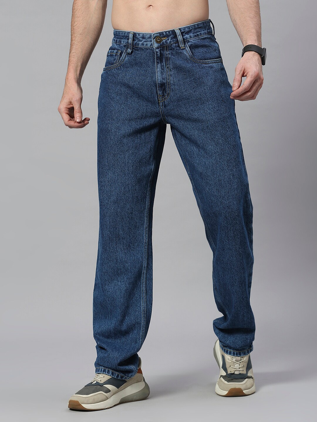 The Roadster Lifestyle Co. Men Blue Classic Straight Fit Mid-Rise Clean Look Cotton Jeans
The Roadster Lifestyle Co. Men Blue Classic Straight Fit Mid-Rise Clean Look Cotton Jeans