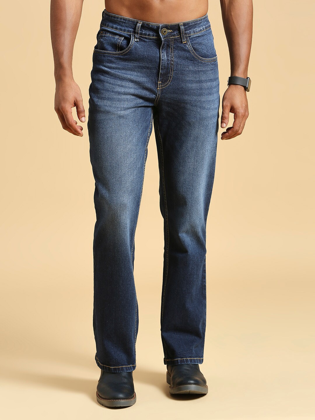 The Roadster Lifestyle Co. Men Comfort Blue Heavy Fade Bootcut Fit Stretchable Jeans
The Roadster Lifestyle Co. Men Comfort Blue Heavy Fade Bootcut Fit Stretchable Jeans