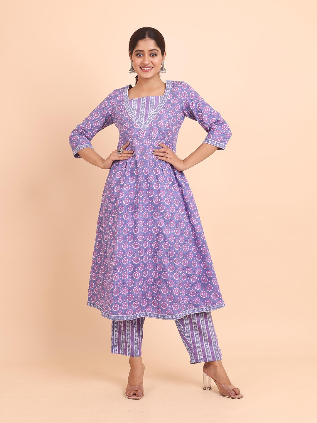 Disli Ethnic Motifs Printed Regular Pure Cotton V-Neck Anarkali Kurta with Palazzos, Purple
Disli Ethnic Motifs Printed Regular Pure Cotton V-Neck Anarkali Kurta with Palazzos, Purple