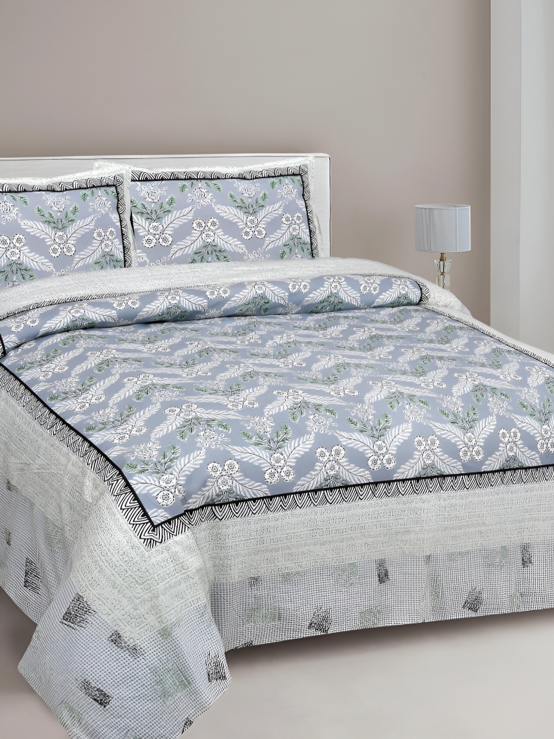 FABROLI BlueWhite Floral 240 TC Cotton King Bedsheet With 2 Pillow Covers, Blue
FABROLI BlueWhite Floral 240 TC Cotton King Bedsheet With 2 Pillow Covers, Blue