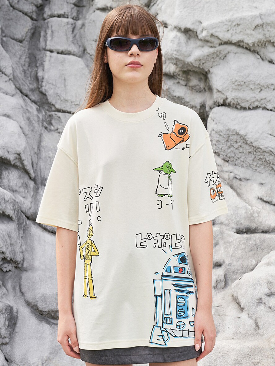 Bonkers Corner Cream Coloured Star Wars Sketch Printed Longline Cotton Oversized T-shirt
Bonkers Corner Cream Coloured Star Wars Sketch Printed Longline Cotton Oversized T-shirt