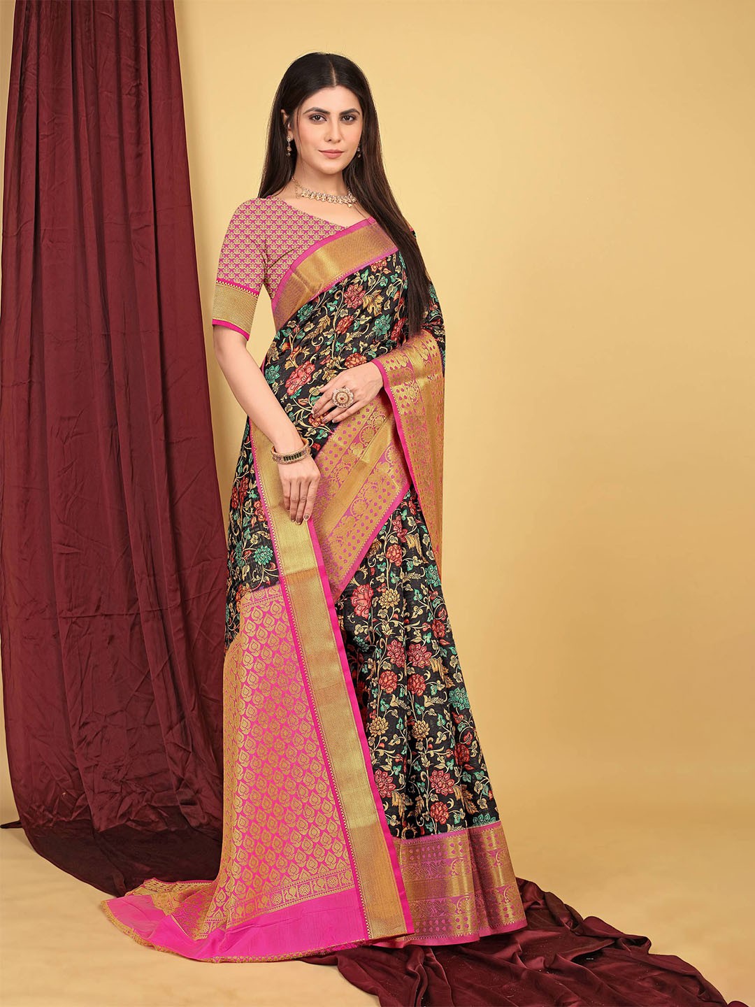 PATIALAPICKS Ethnic Woven Design Zari Pure Silk Heavy Work Kanjeevaram Saree, Black
PATIALAPICKS Ethnic Woven Design Zari Pure Silk Heavy Work Kanjeevaram Saree, Black