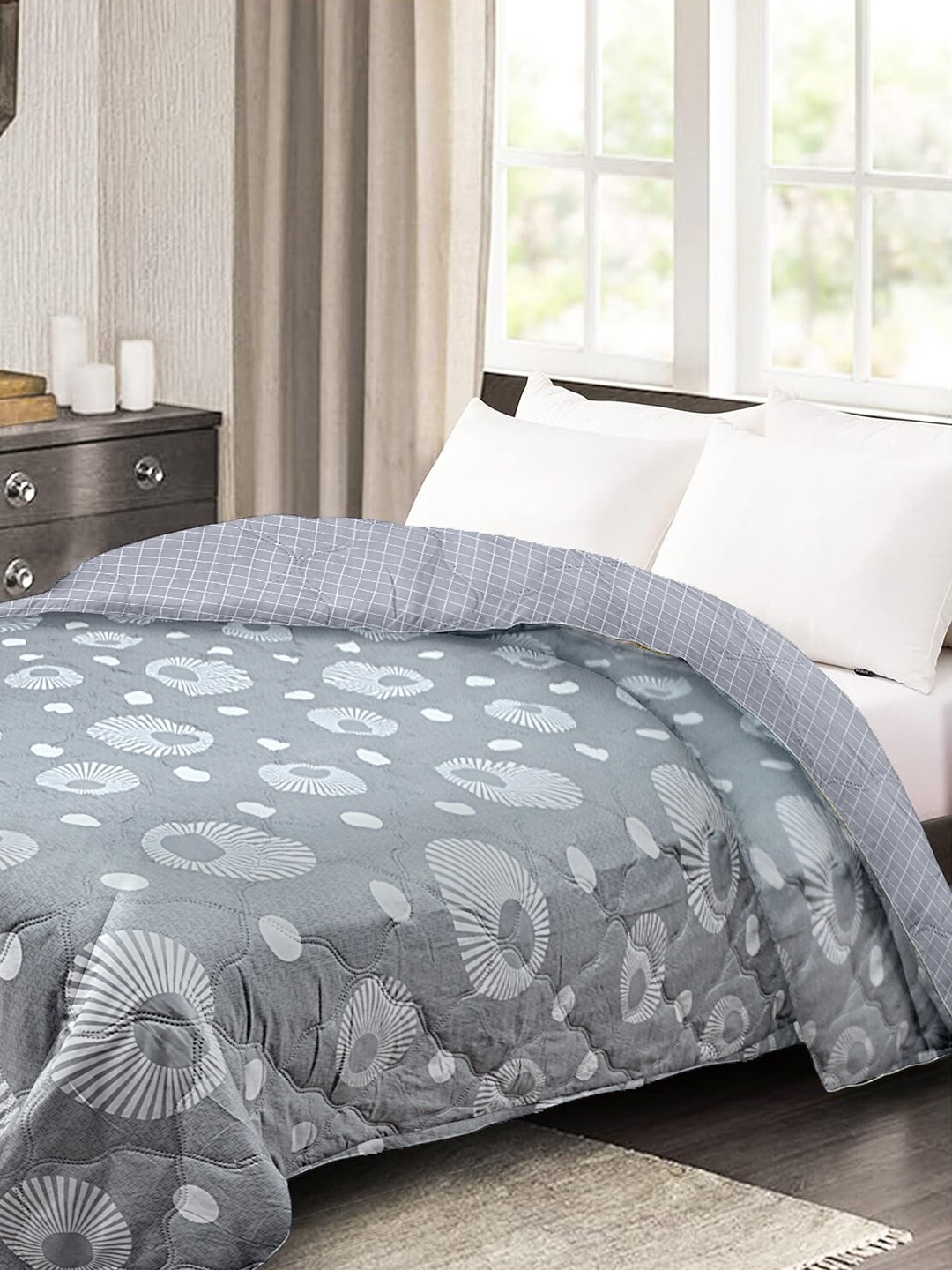 Cortina Grey & White Geometric 140 GSM Double Queen Quilted Reversible 3 Layer Bed Dohar
Cortina Grey & White Geometric 140 GSM Double Queen Quilted Reversible 3 Layer Bed Dohar