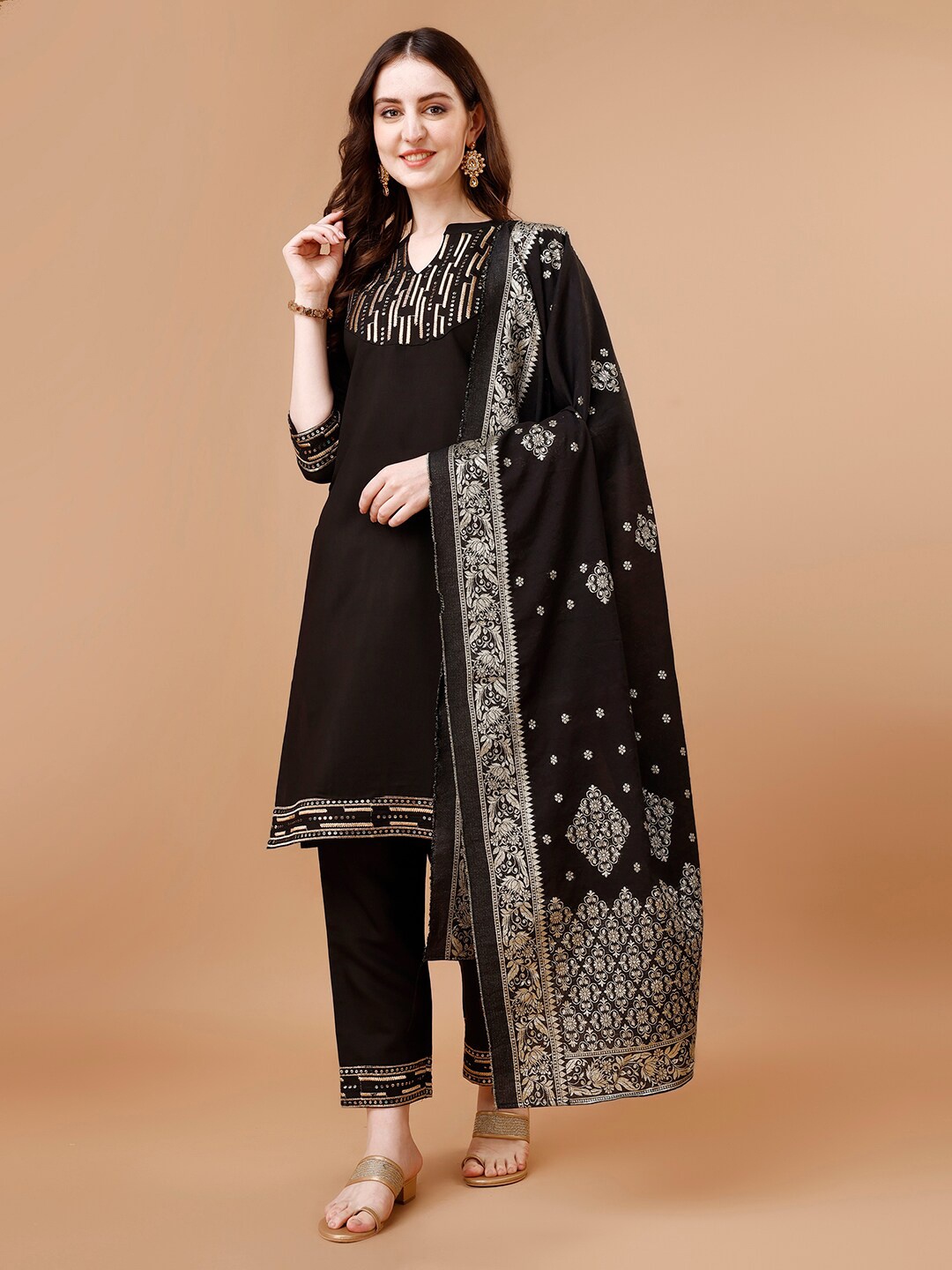 KALINI Ethnic Motifs Embroidered V-Neck Thread Work Regular Kurta with Palazzos & Dupatta, Black
KALINI Ethnic Motifs Embroidered V-Neck Thread Work Regular Kurta with Palazzos & Dupatta, Black