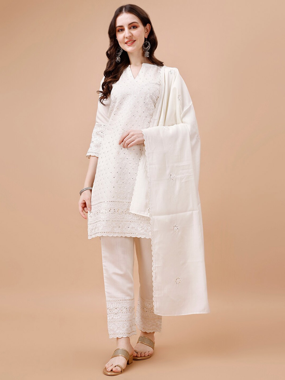 KALINI Ethnic Motifs Embroidered V-Neck Straight Kurta with Palazzos & Dupatta, White
KALINI Ethnic Motifs Embroidered V-Neck Straight Kurta with Palazzos & Dupatta, White