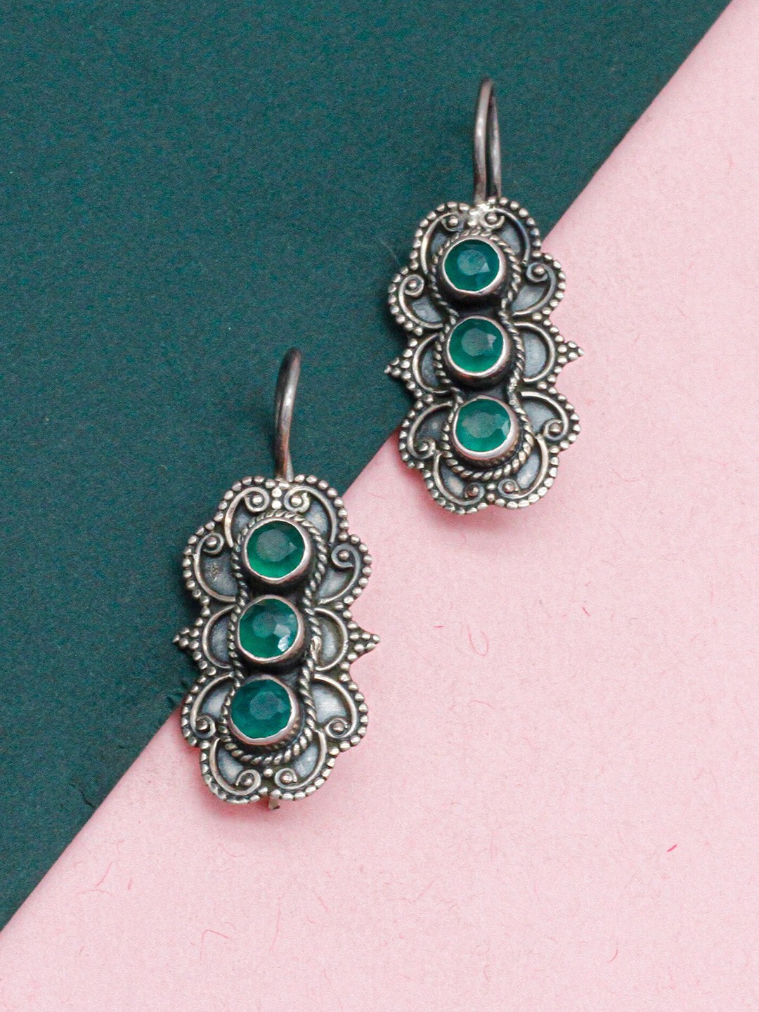 SANGEETA BOOCHRA 925 Sterling Silver Cubic Zirconia Studded Contemporary Drop Earrings
SANGEETA BOOCHRA 925 Sterling Silver Cubic Zirconia Studded Contemporary Drop Earrings