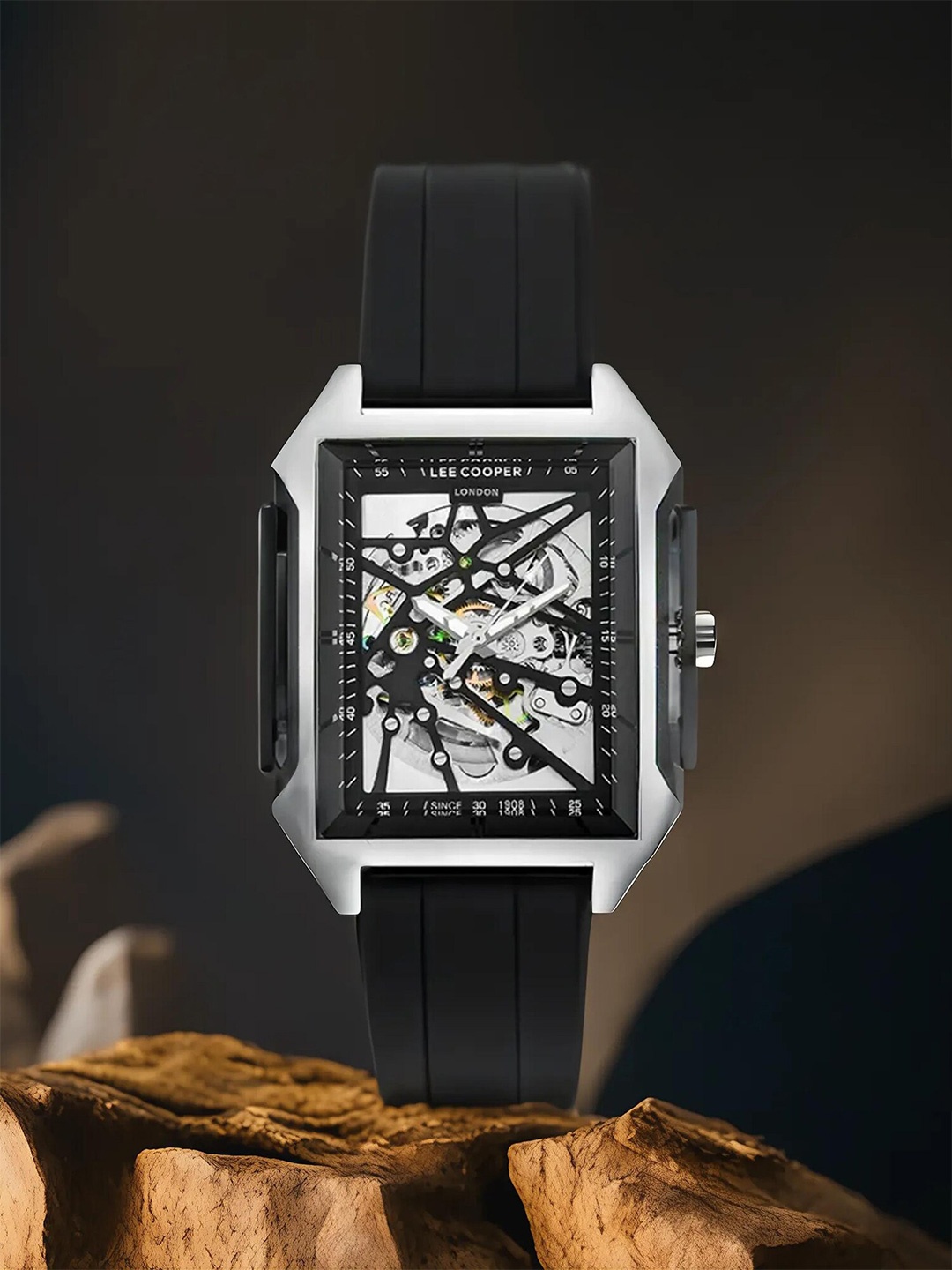 Lee Cooper Men Skeleton Dial Analogue Automatic Motion Powered Watch LC07900.351, Black
Lee Cooper Men Skeleton Dial Analogue Automatic Motion Powered Watch LC07900.351, Black