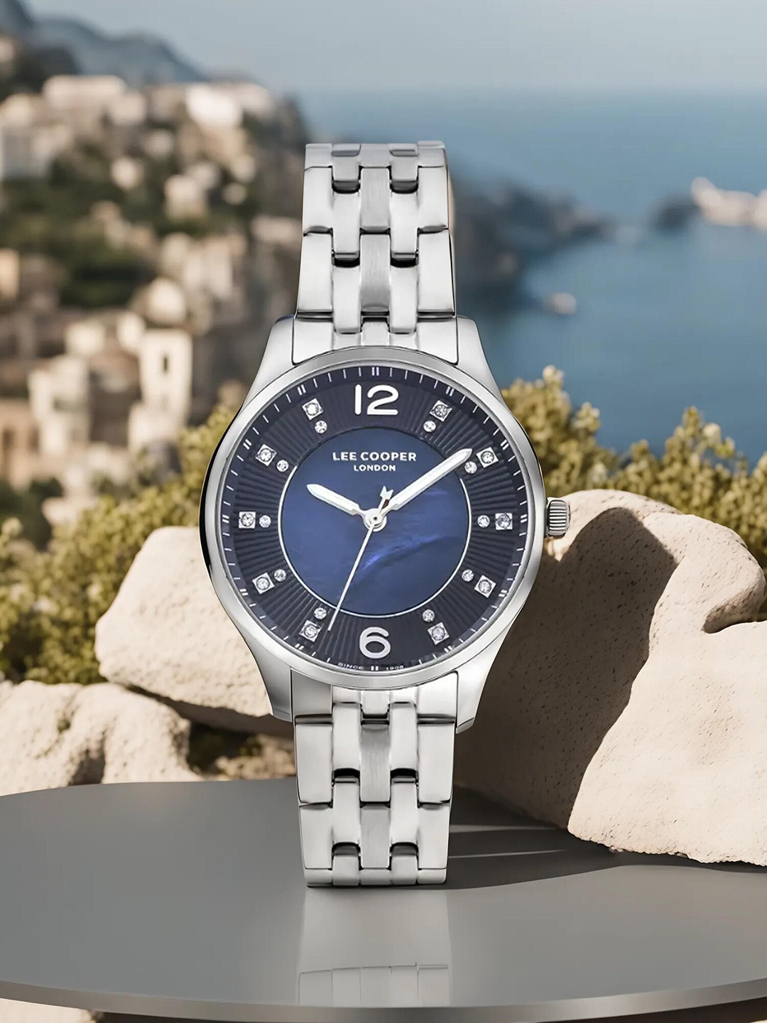 Lee Cooper Women Embellished Dial & Bracelet Style Straps Analogue Watch LC07832.390, Silver
Lee Cooper Women Embellished Dial & Bracelet Style Straps Analogue Watch LC07832.390, Silver